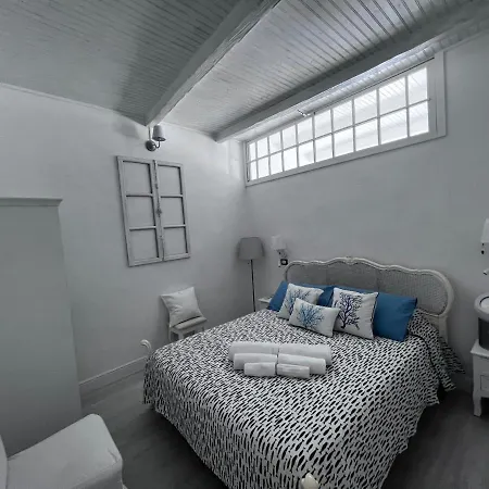 Le Cinque Vele ***** Cinque Terre * Monterosso al Mare