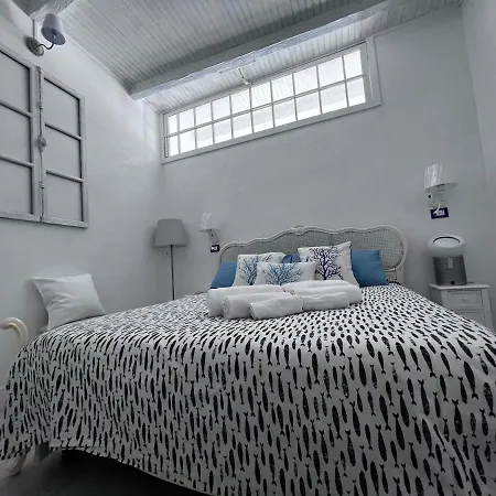 Le Cinque Vele ***** Cinque Terre * Monterosso al Mare