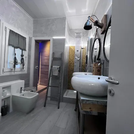 Le Cinque Vele ***** Cinque Terre * Monterosso al Mare