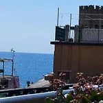 Le Cinque Vele ***** Cinque Terre * モンテロッソ・アル・マーレ
