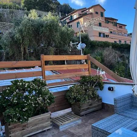 Le Cinque Vele ***** Cinque Terre Μοντερόσο αλ Μάρε