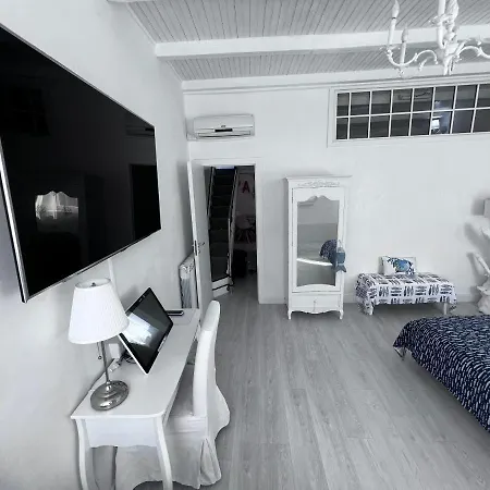 Le Cinque Vele ***** Cinque Terre * Monterosso al Mare